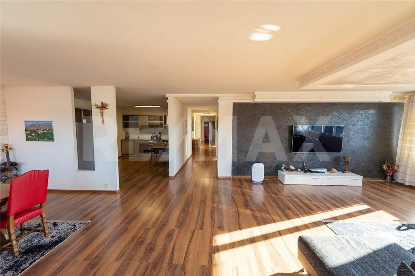 Geräumige Wohnung mit Büro - Foto 1 von 13