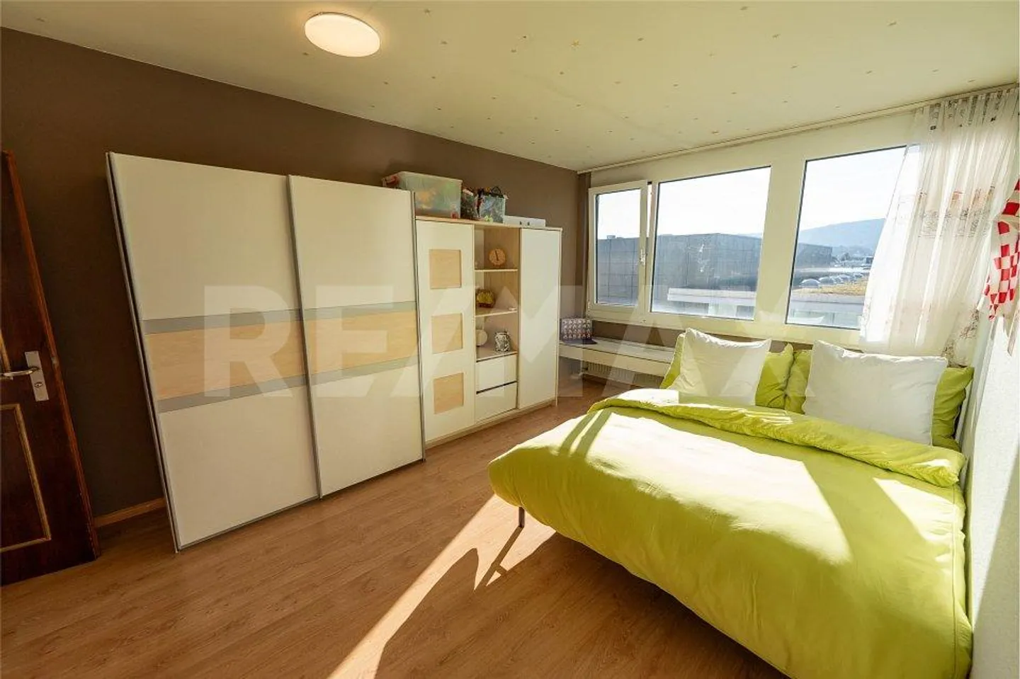 Geräumige Wohnung mit Büro - Foto 2 von 13