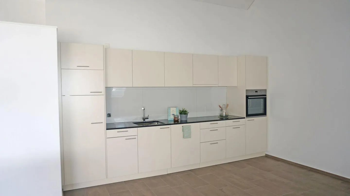 2.5-Room Attic Apartment in the Green - Schützewisstrasse 5 - Photo 1 of 11