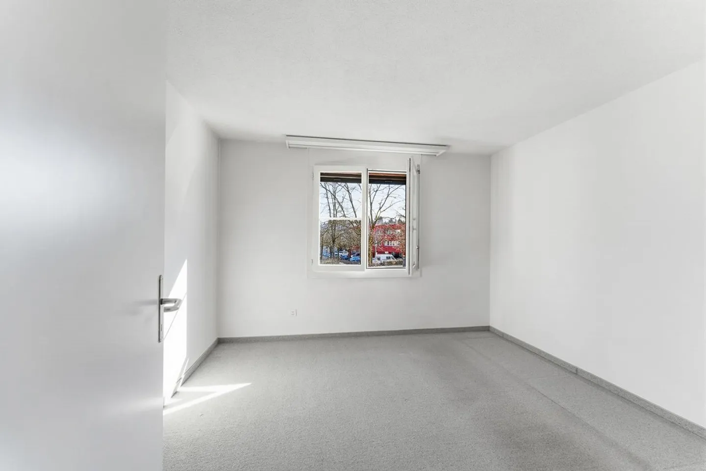 3.5-room apartment with potential in a good location in Cham - Photo 14 of 17