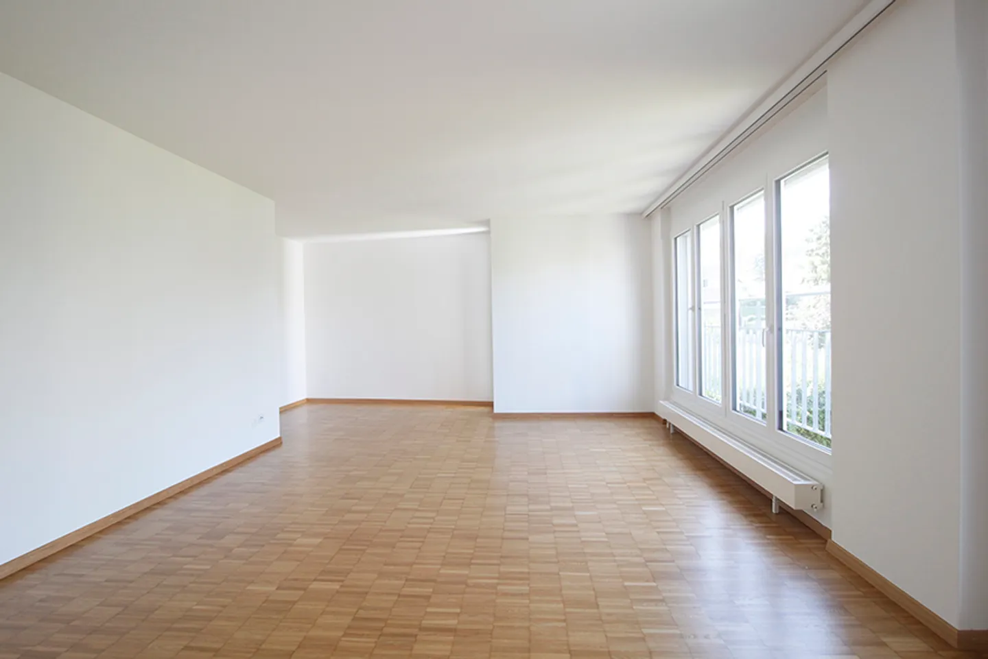 Modern Apartment with Courtyard - Photo 2 of 7