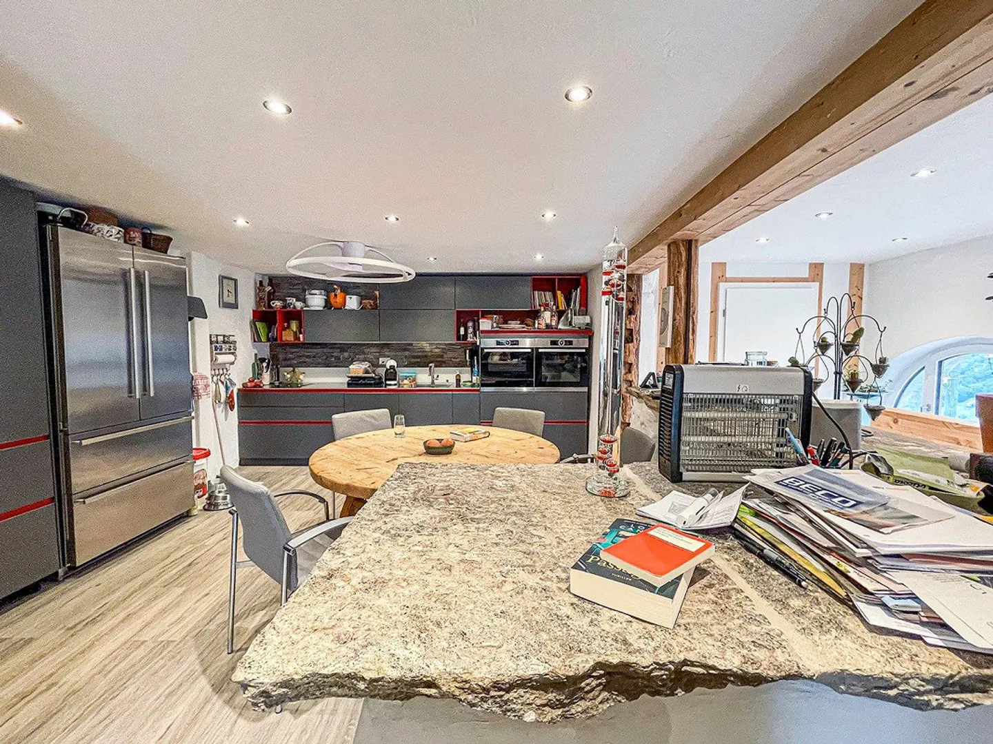 Casa unifamiliare con appartamento mansardato separato - Foto 8 di 13