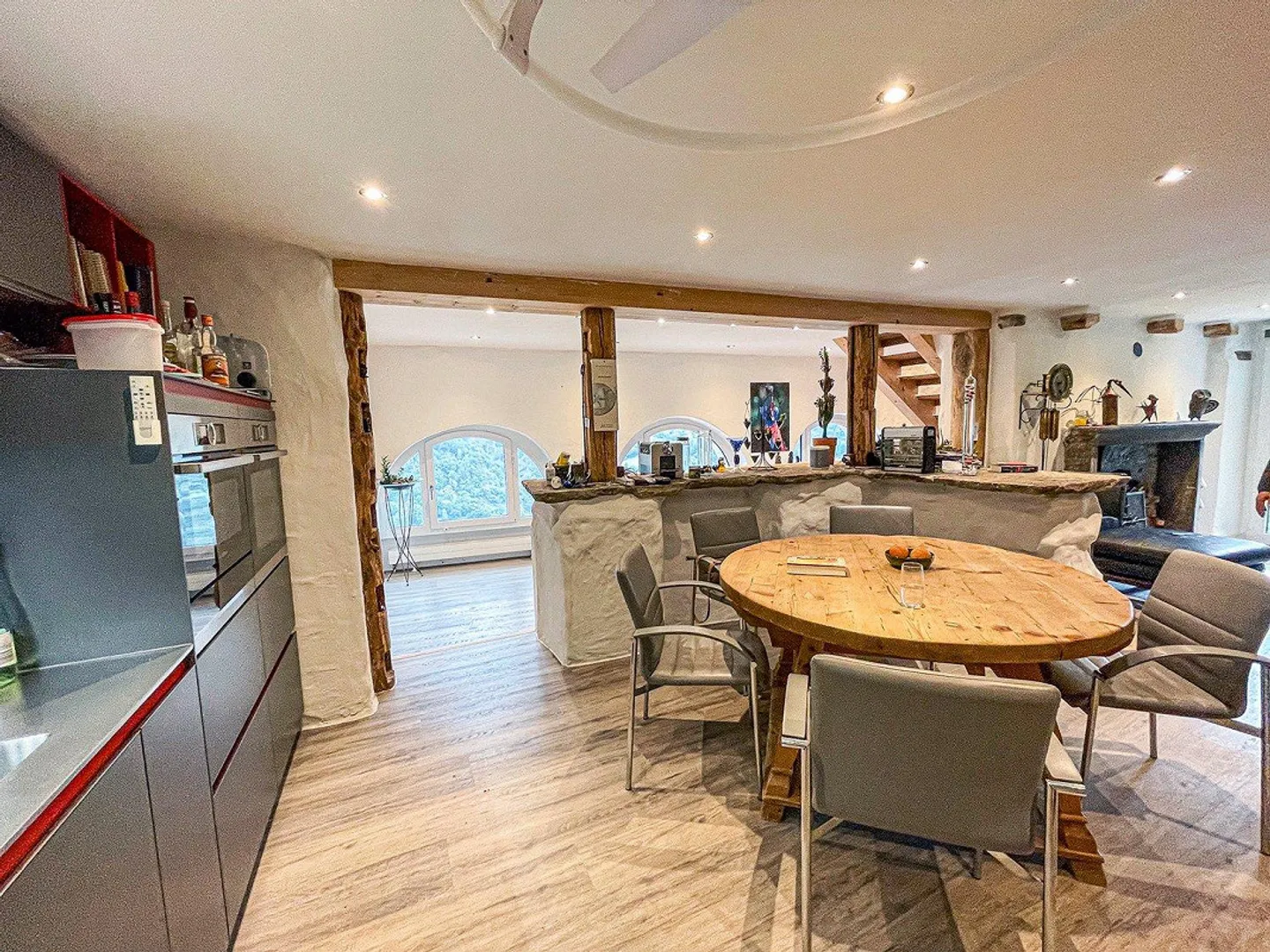 Casa unifamiliare con appartamento mansardato separato - Foto 9 di 13