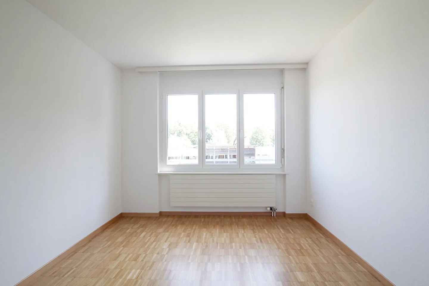 Modern Apartment with Courtyard - Photo 5 of 7