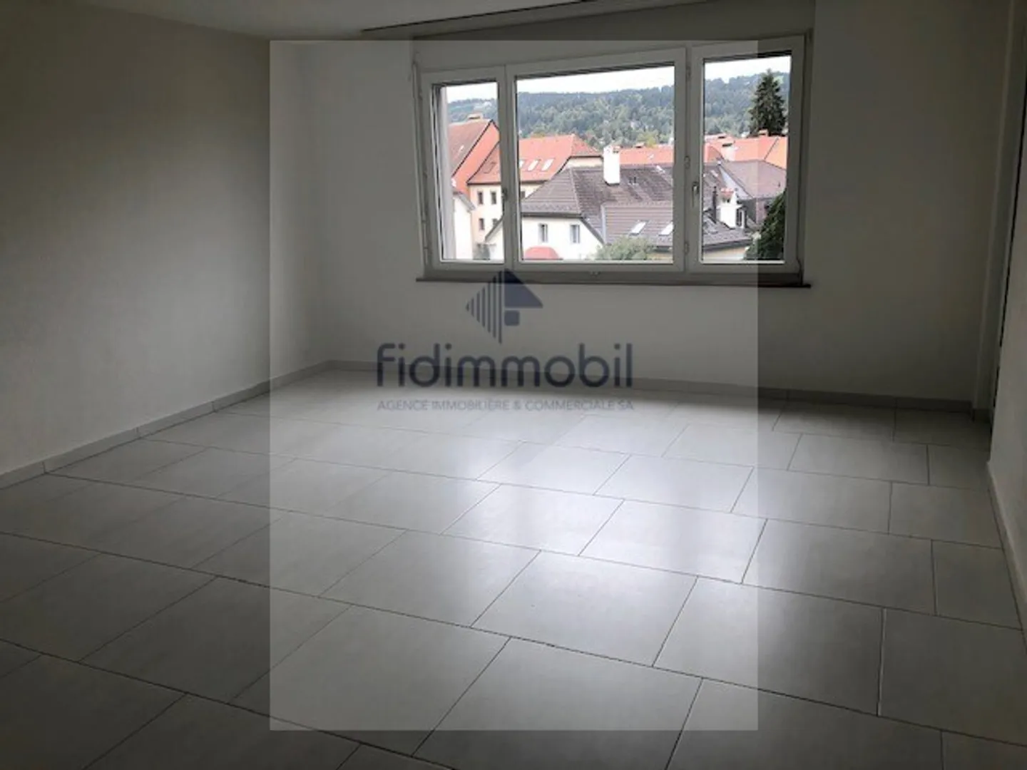 Appartamento spazioso con balcone - Foto 4 di 6