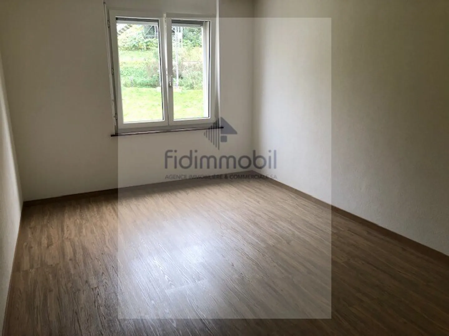 Appartamento spazioso con balcone - Foto 3 di 6