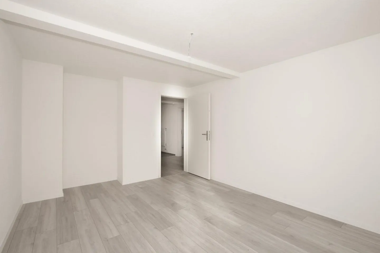 Ihr neues Zuhause mit atemberaubender Seesicht und Badeplatz - Photo 8 of 10