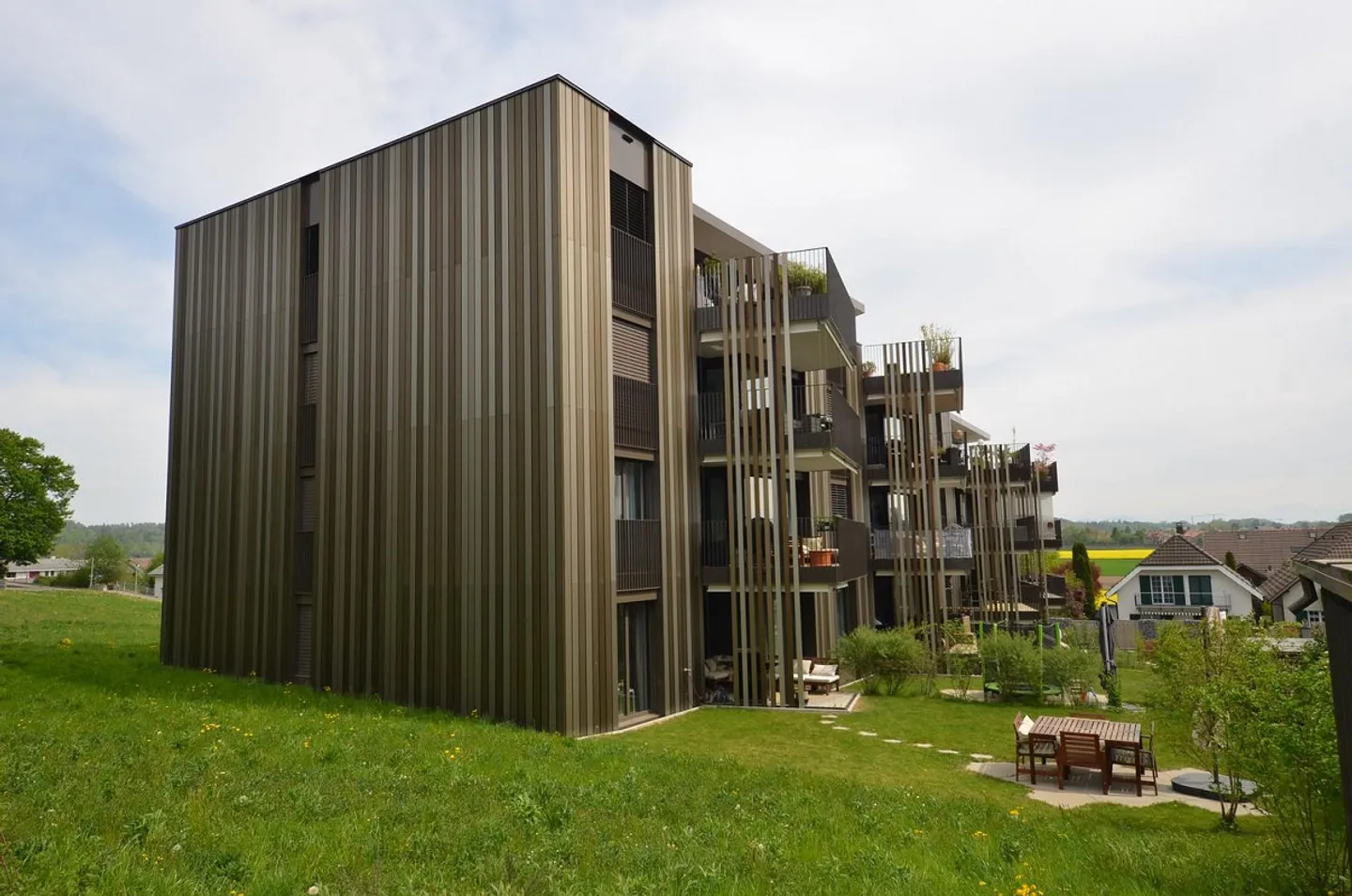 Modern 4.5-room apartment on the 2nd floor in a quiet neighborhood - Photo 1 of 10