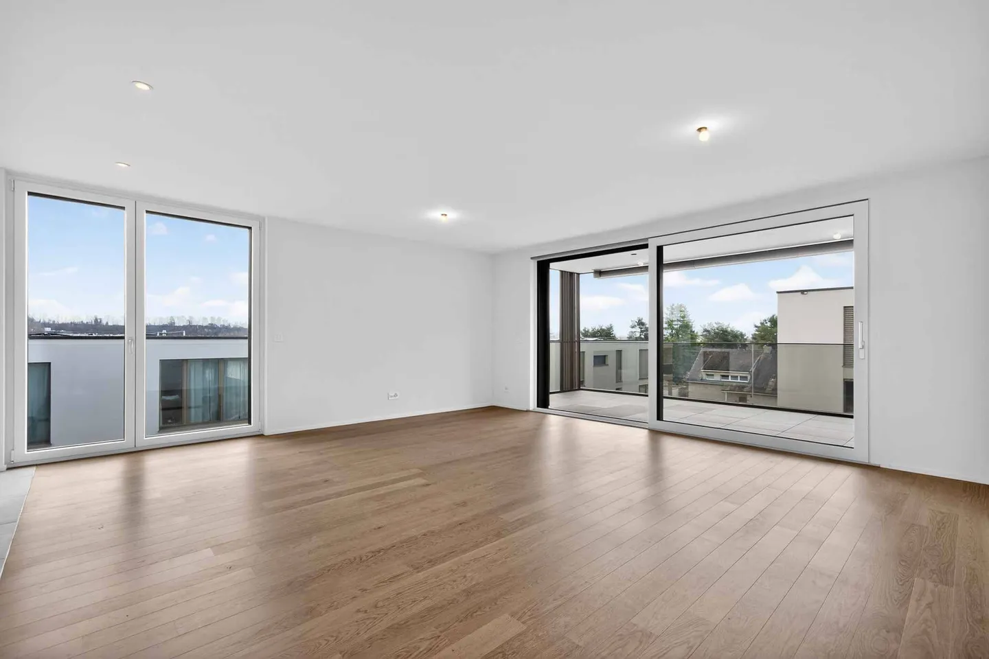 Apartment for rent - Photo 2 of 9