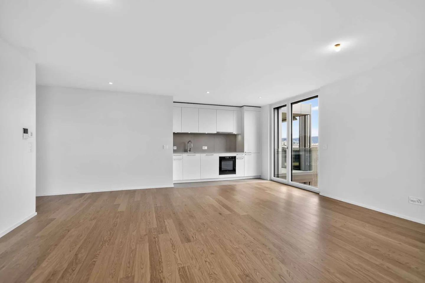 Apartment for rent - Photo 3 of 9