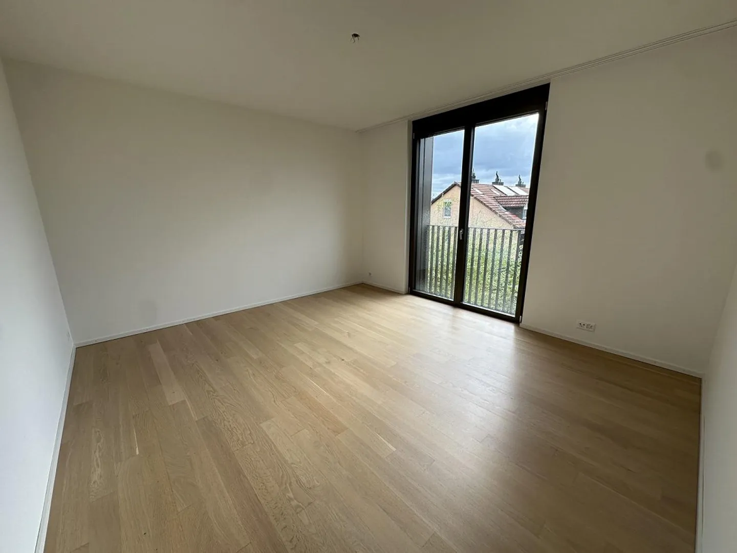 Modern 4.5-room apartment on the 2nd floor in a quiet neighborhood - Photo 6 of 10