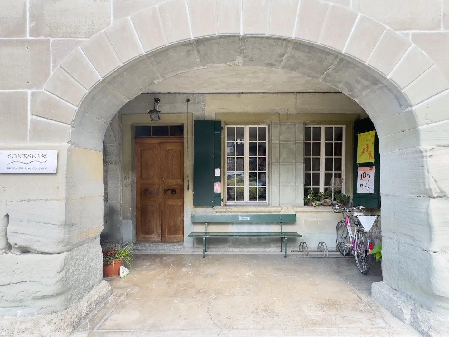 Maison de ville historique de 10 pièces avec tour de guet privée et jardin enchanteur dans le Stedtli historique de Laupen - Photo 4 sur 32