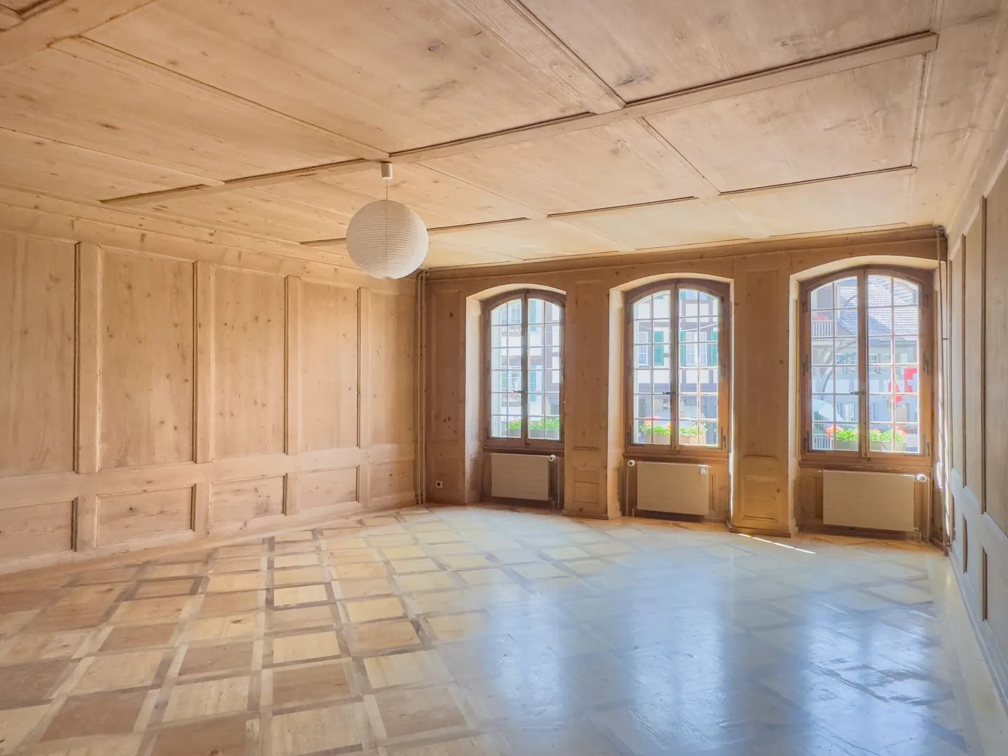 Maison de ville historique de 10 pièces avec tour de guet privée et jardin enchanteur dans le Stedtli historique de Laupen - Photo 6 sur 32