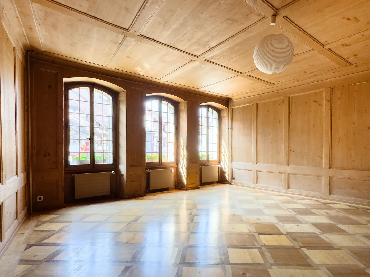 Maison de ville historique de 10 pièces avec tour de guet privée et jardin enchanteur dans le Stedtli historique de Laupen - Photo 7 sur 32