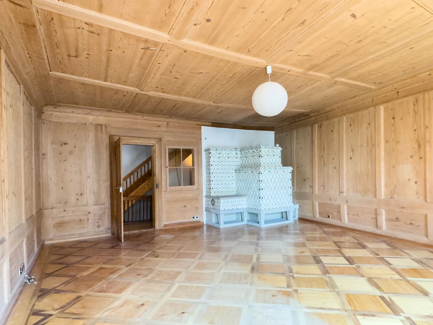 Maison de ville historique de 10 pièces avec tour de guet privée et jardin enchanteur dans le Stedtli historique de Laupen - Photo 8 sur 32