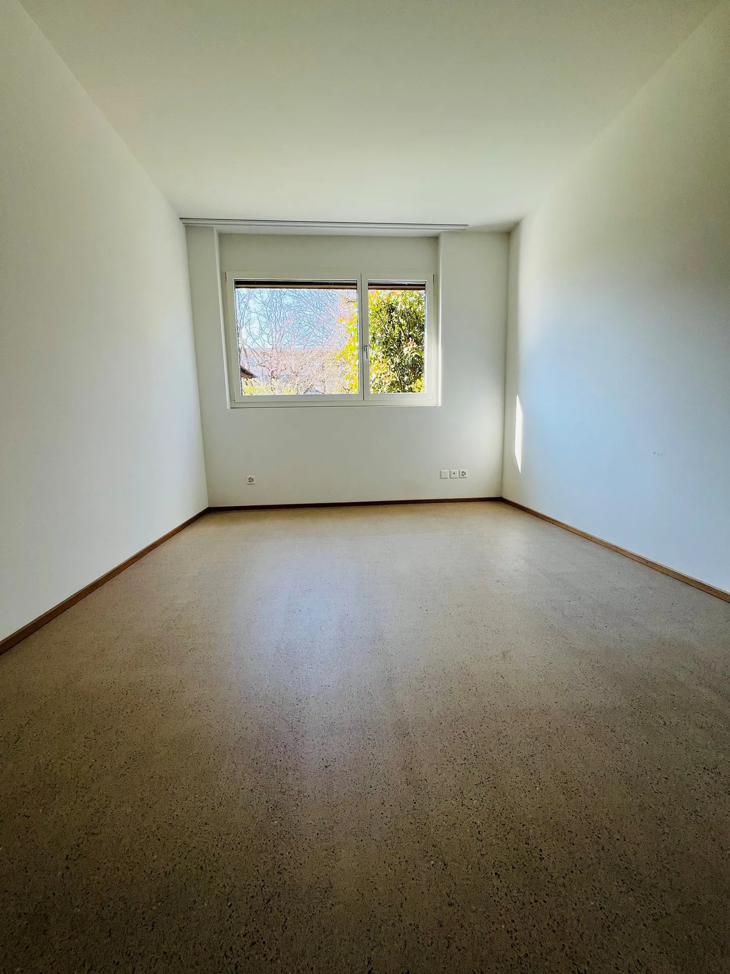 Moderne 3.5-Zimmer-Wohnung 1.OG mit Balkon - Foto 13 von 14