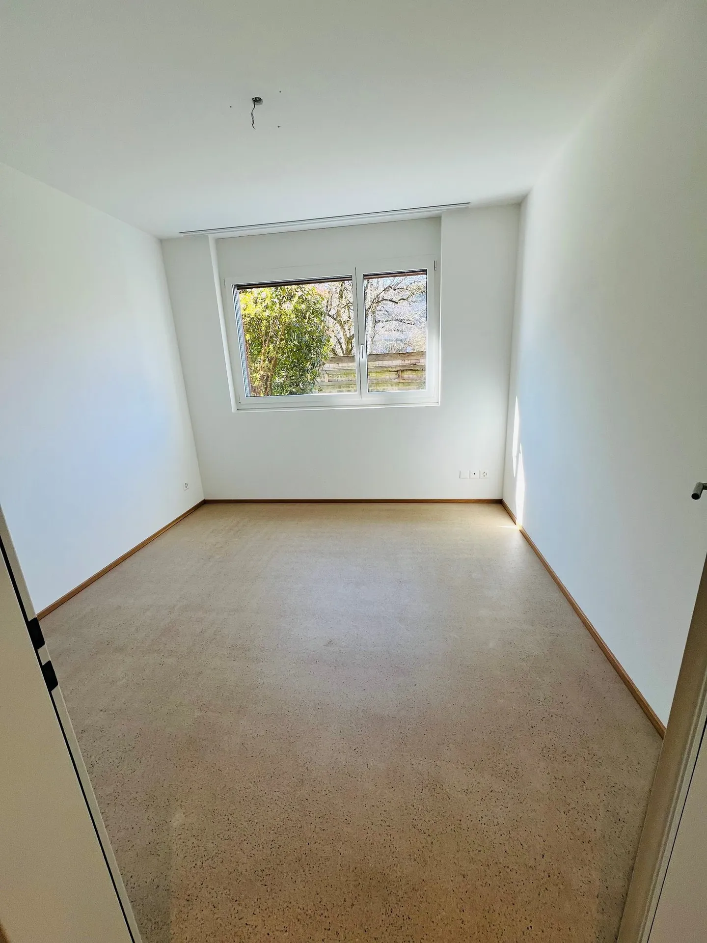 Moderne 3.5-Zimmer-Wohnung 1.OG mit Balkon - Foto 11 von 14