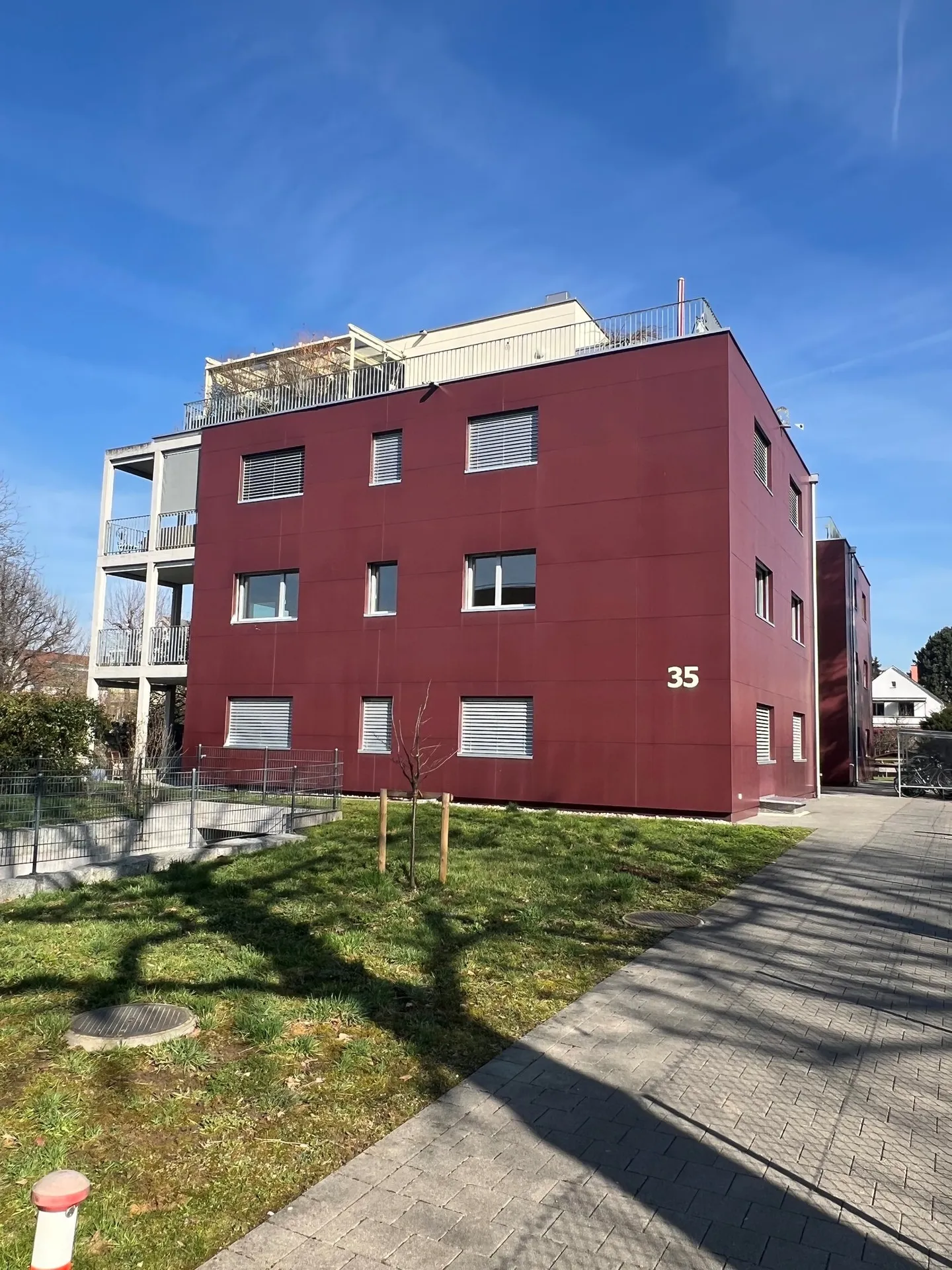 Moderne 3.5-Zimmer-Wohnung 1.OG mit Balkon - Foto 14 von 14