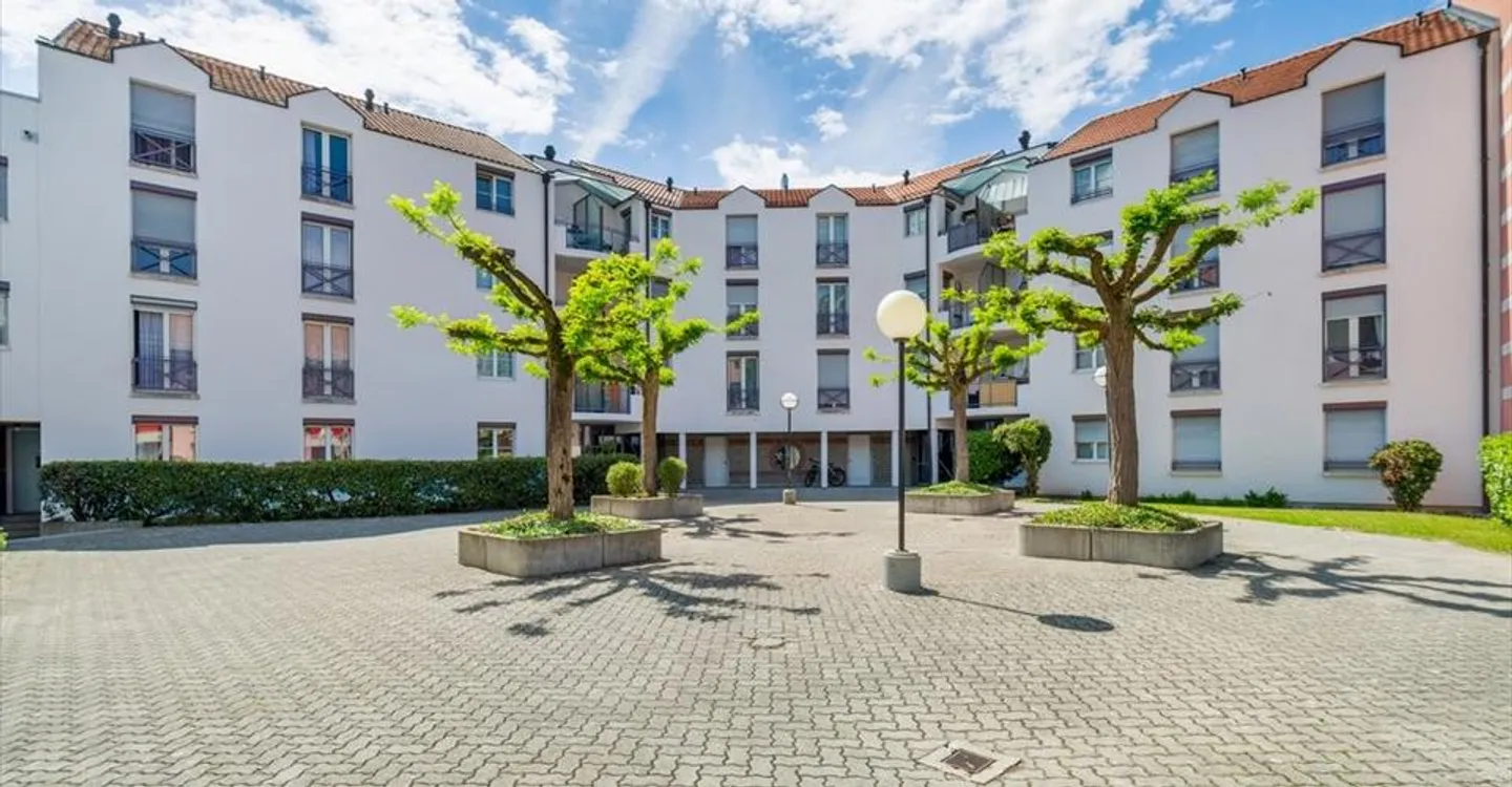 Mischgenutztes Gebäude mieten - Foto 2 von 2