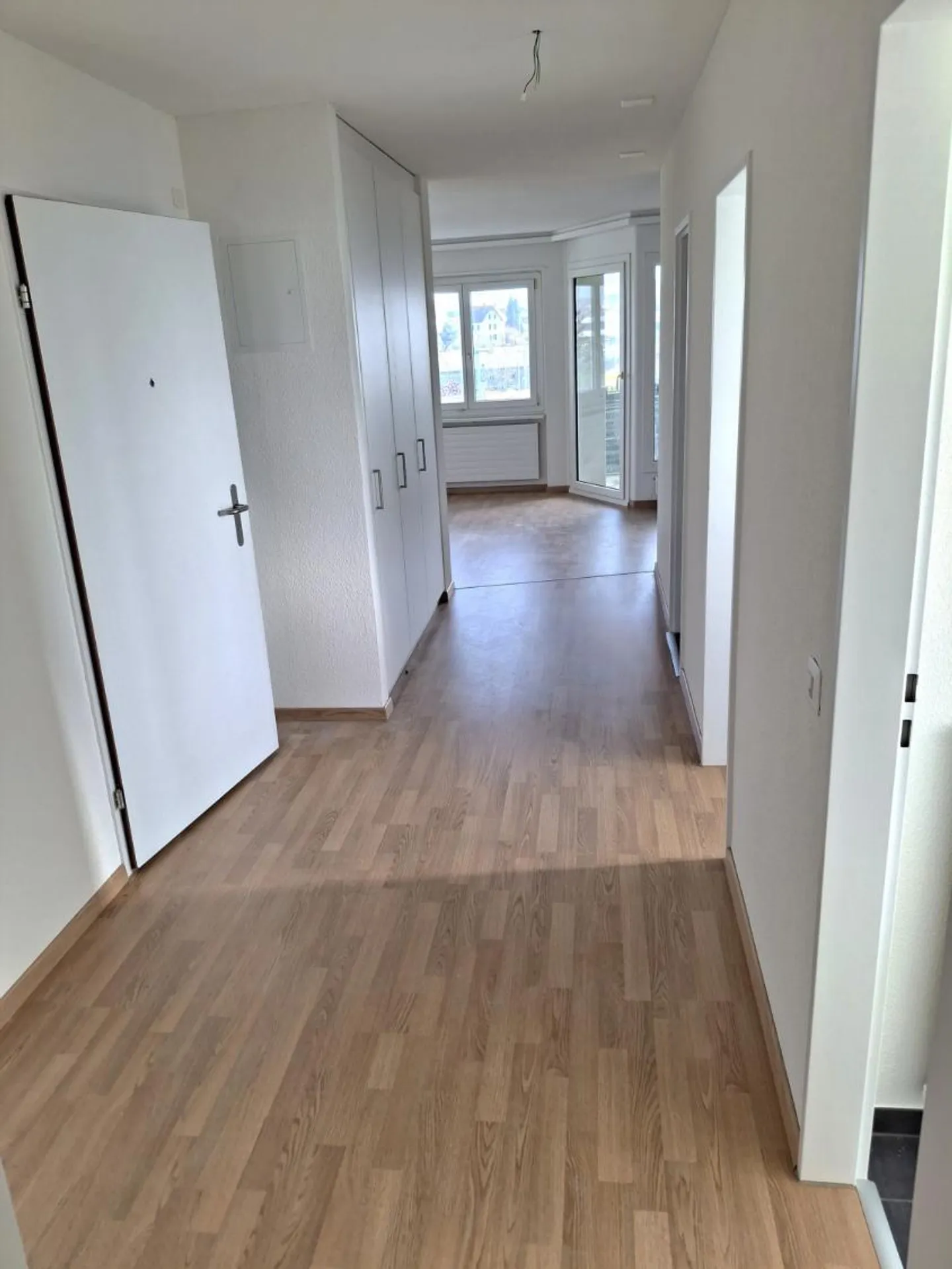 3.5 Room Apartment - Photo 8 of 9