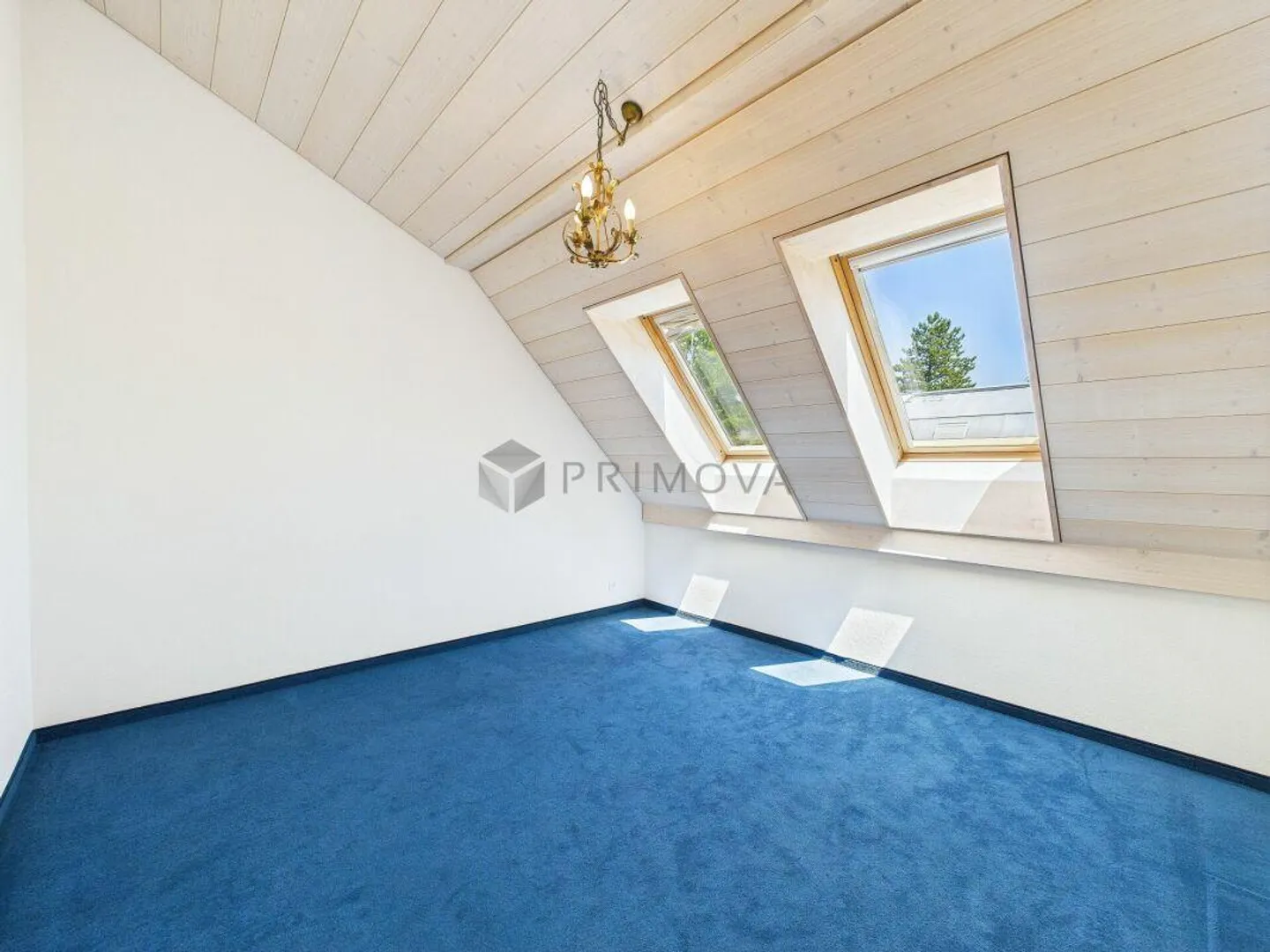 Attic with unobstructed view seeks owner with courage for new things! - Photo 6 of 11