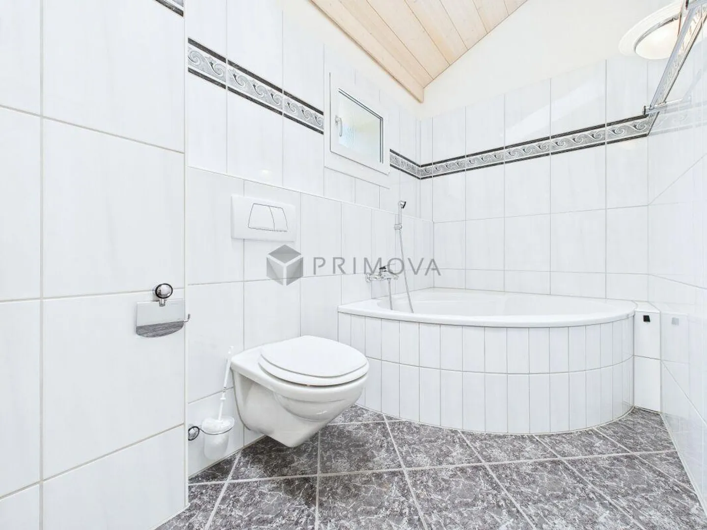 Attic with unobstructed view seeks owner with courage for new things! - Photo 8 of 11