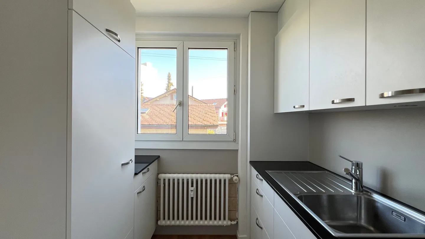 3.5 Room Apartment - Photo 7 of 12