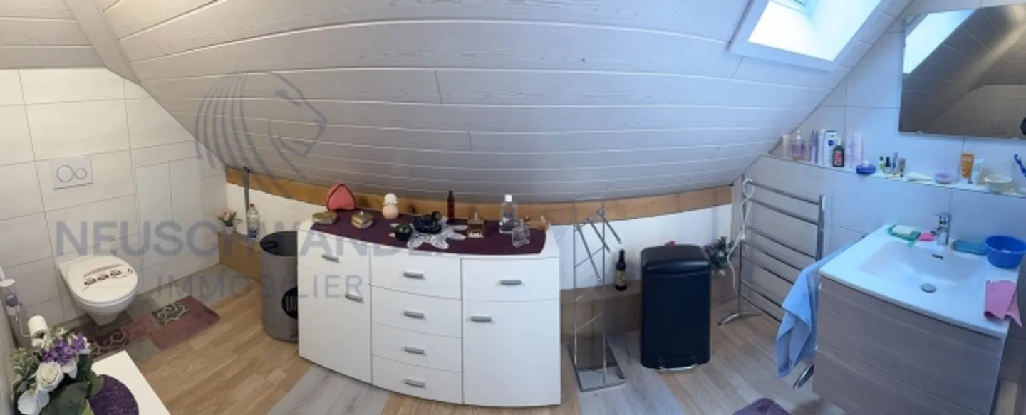 Spacious in the heart of a quiet neighborhood with an idyllic view - Photo 17 of 20