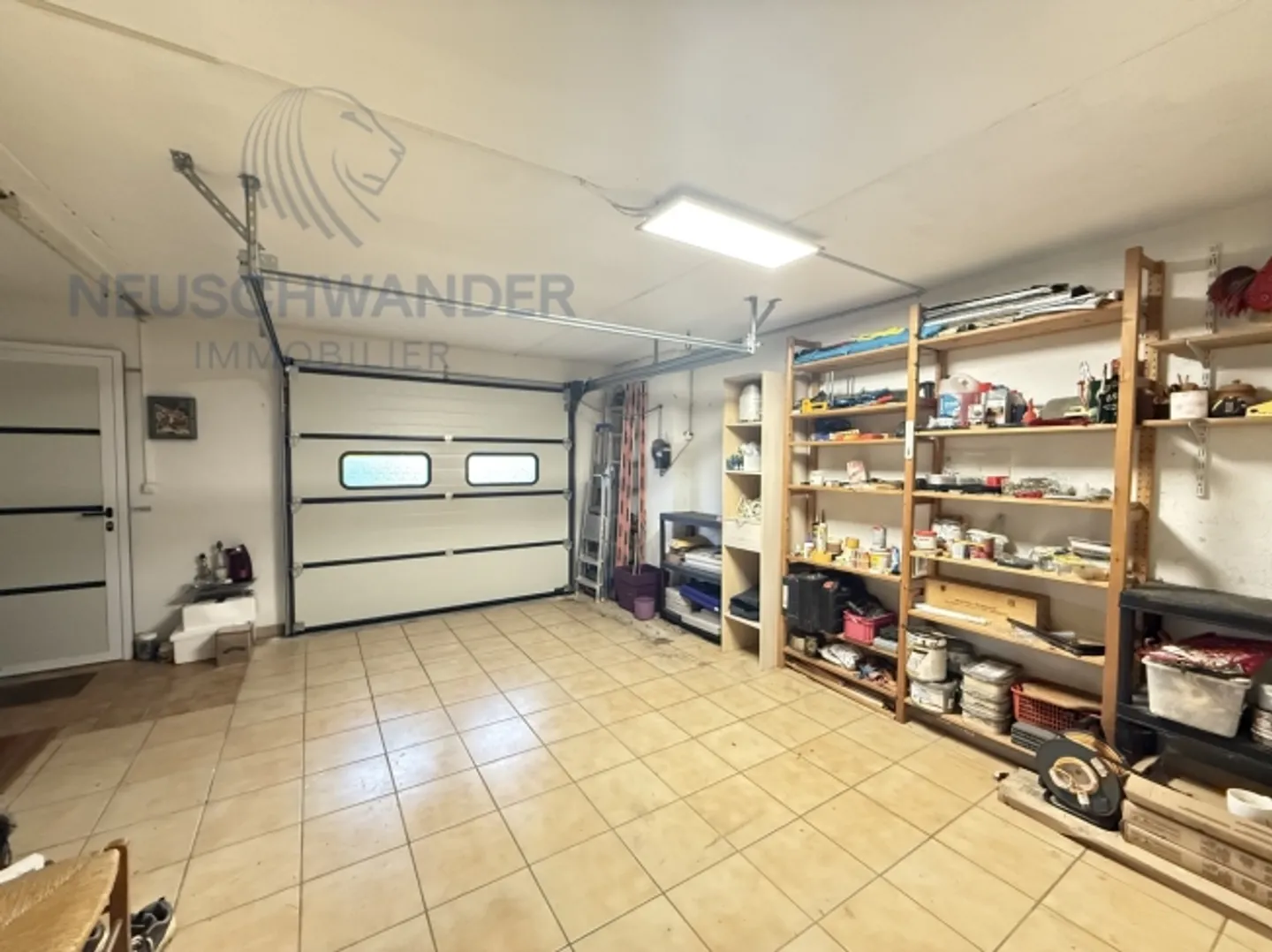 Spacious in the heart of a quiet neighborhood with an idyllic view - Photo 20 of 20