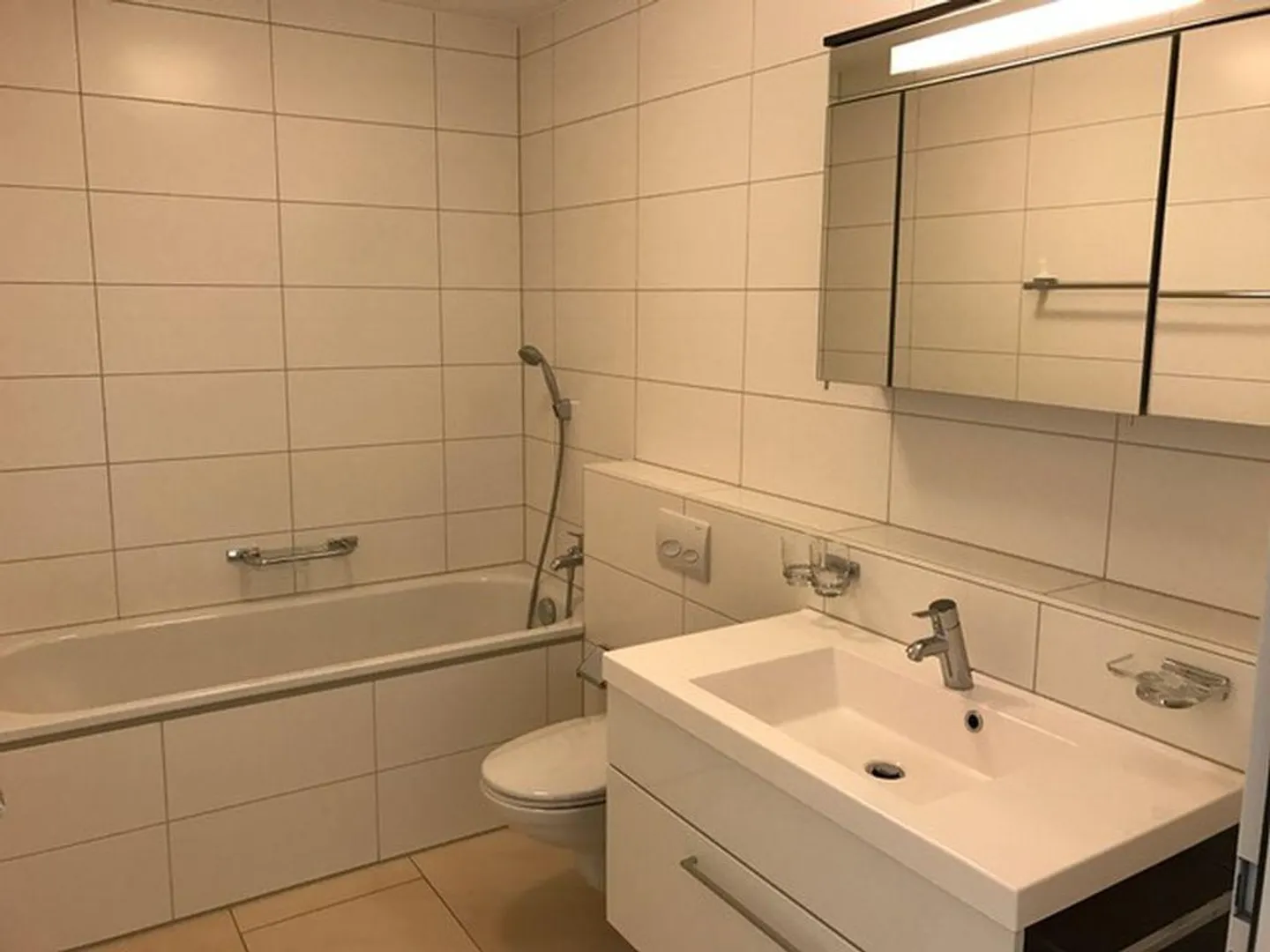 Moderno appartamento mansardato di 3,5 stanze a Kreuzlingen - Foto 6 di 11