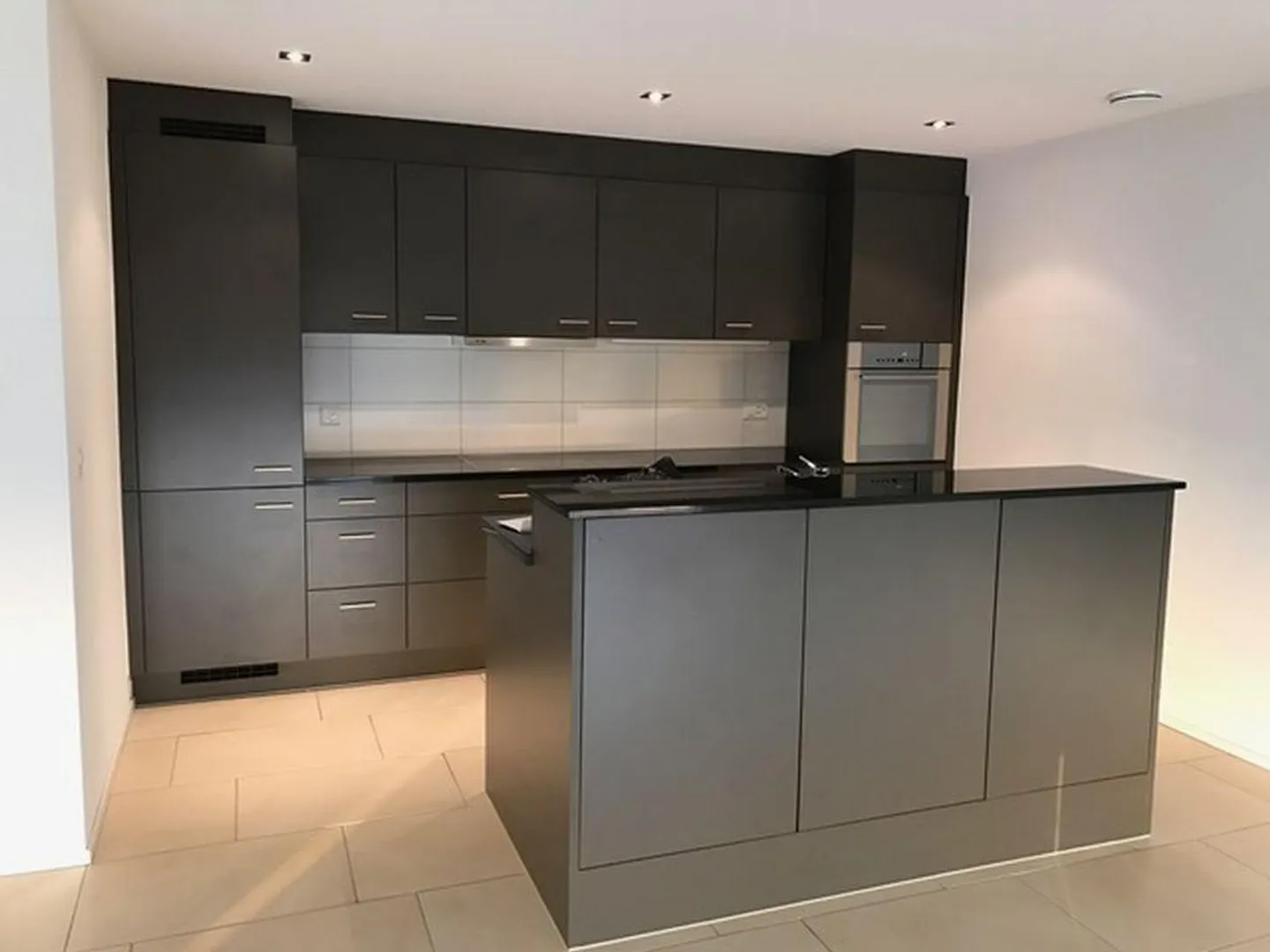 Moderno appartamento mansardato di 3,5 stanze a Kreuzlingen - Foto 2 di 11