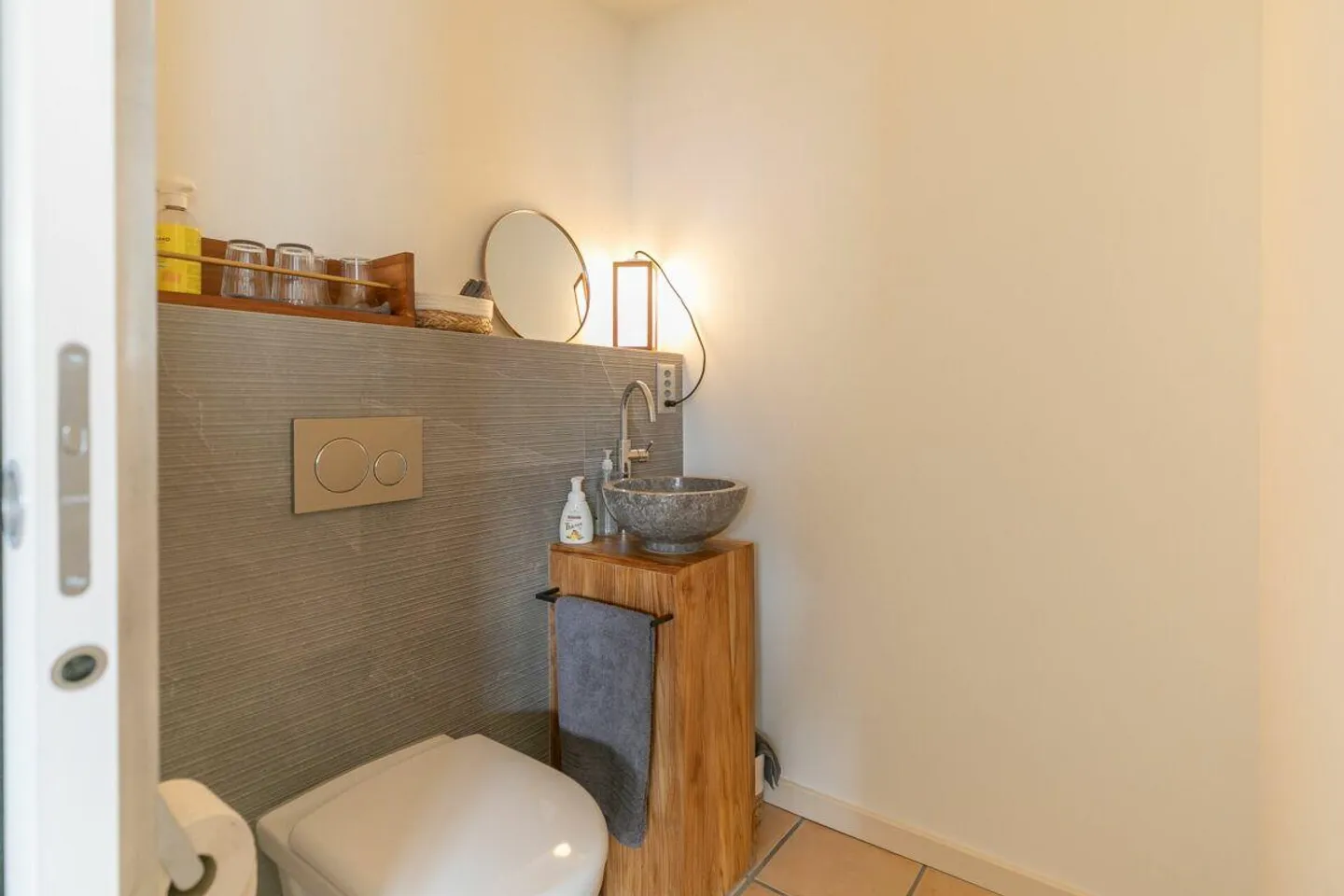 Office/Commercial Space - Photo 5 of 6