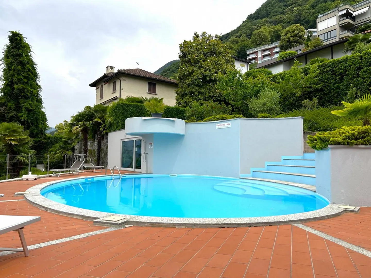 Three-room apartment with garden in a panoramic position. - Photo 9 of 13