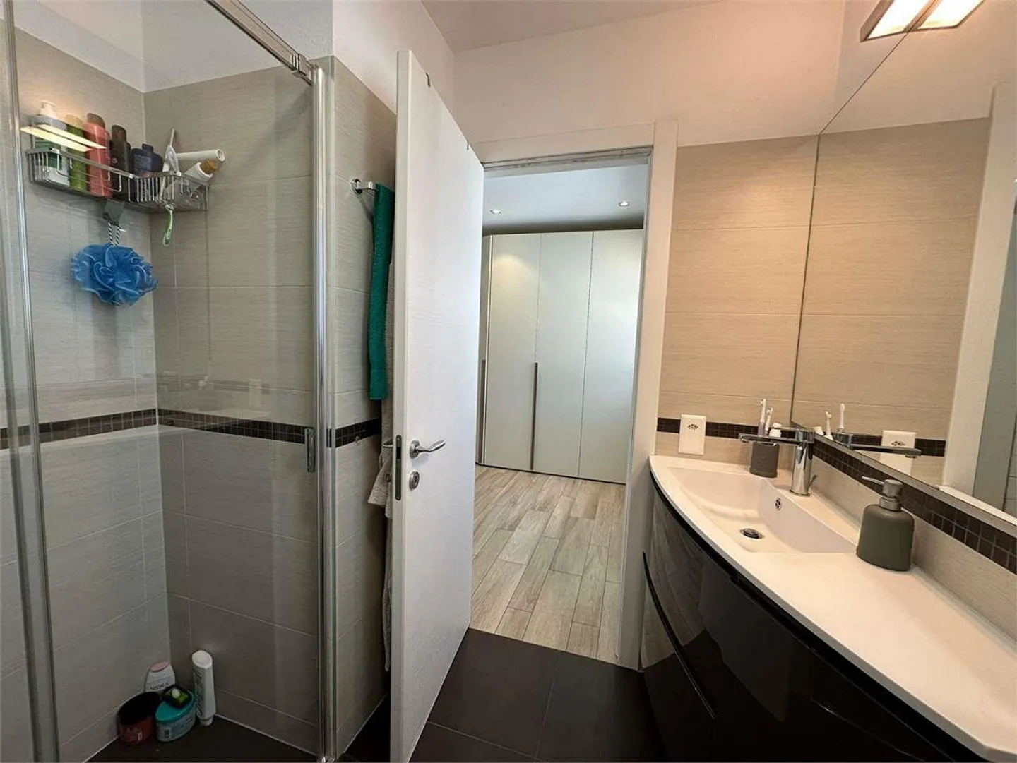 Appartement élégant de 4,5 pièces avec jardin à Cadempino. - Photo 8 sur 12