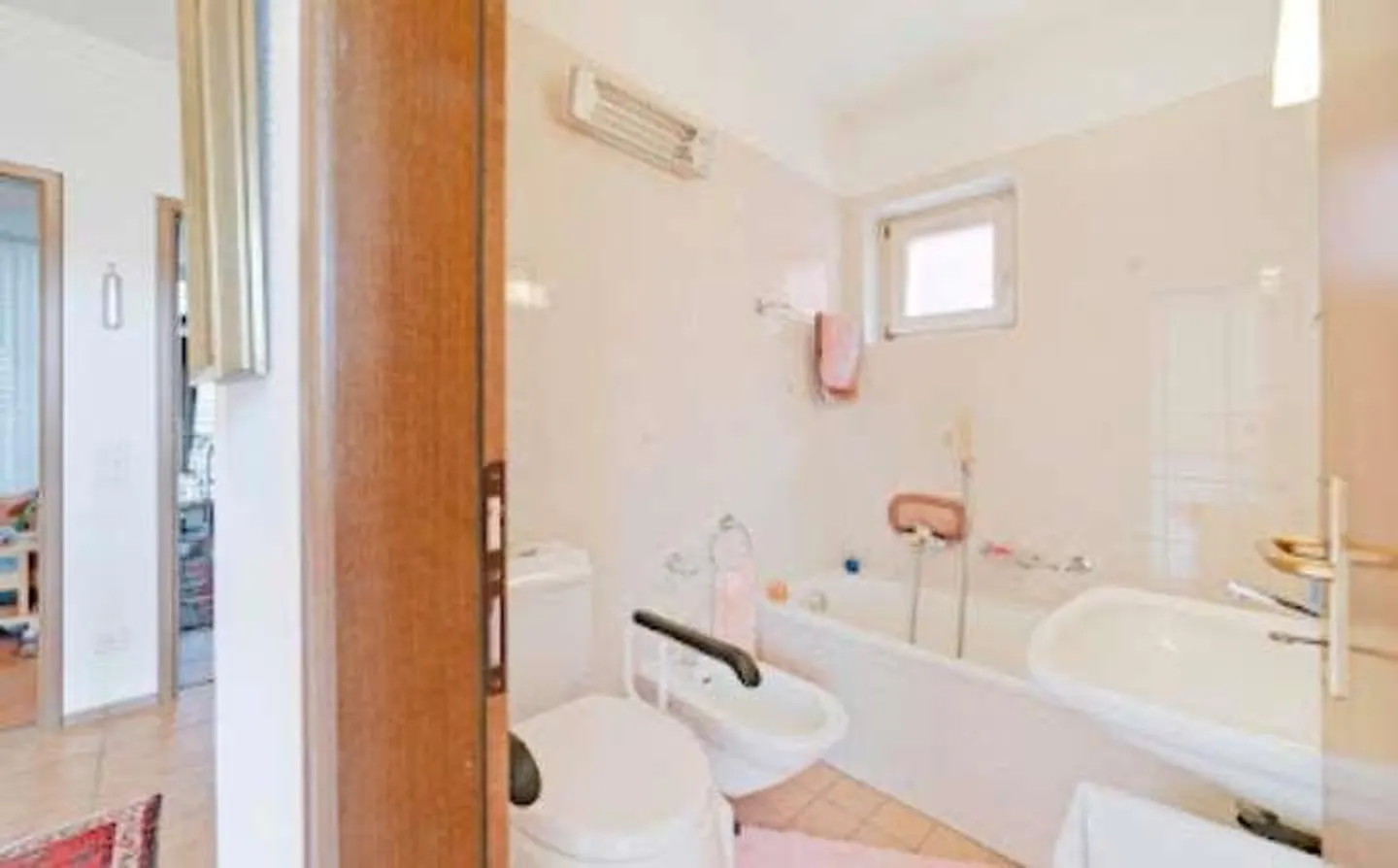 Seseglio (Chiasso) - Reihenhaus mit privatem Garten in bester Lage - Foto 12 von 13