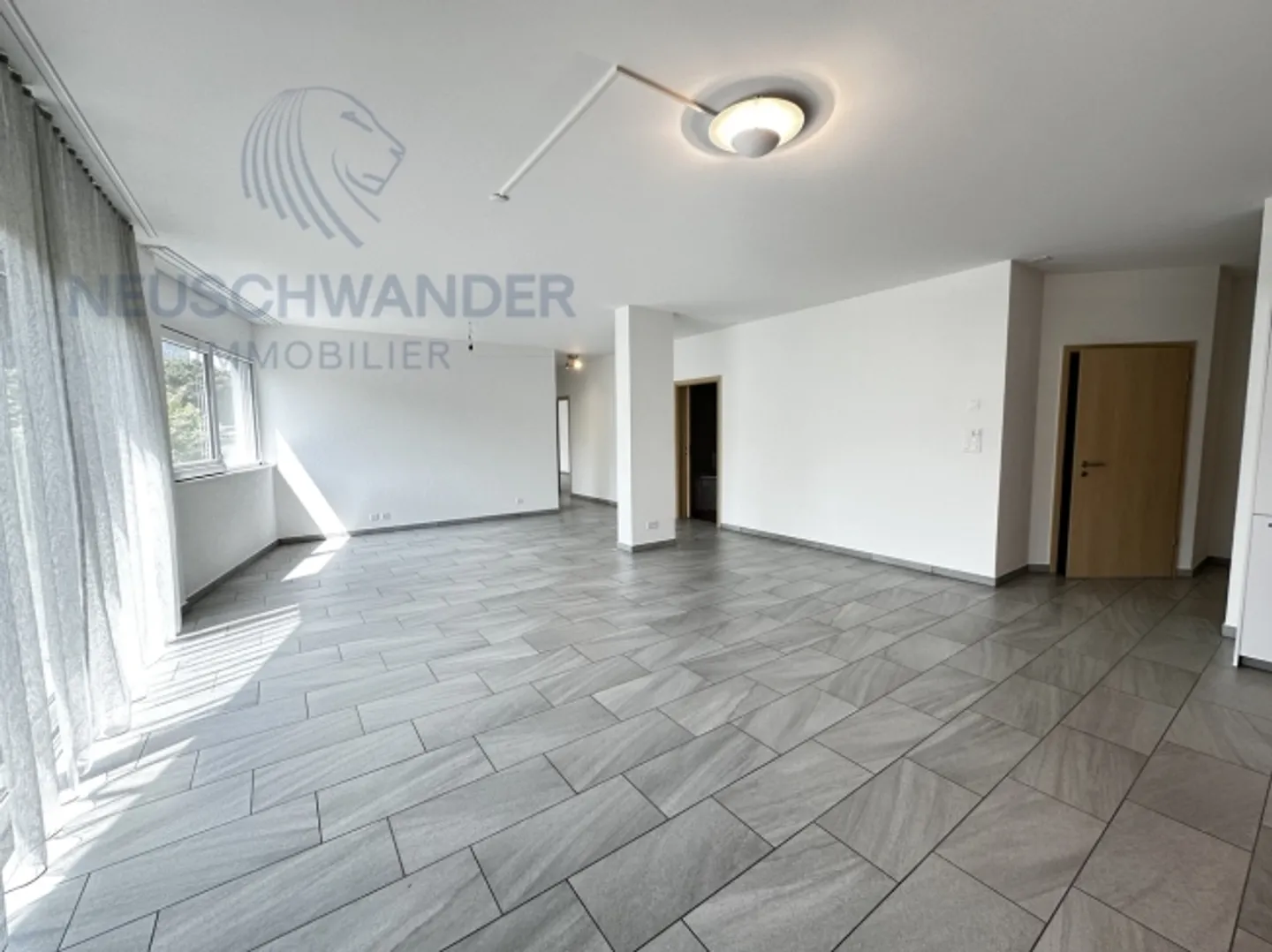 Bungalow moderno, posizione ideale, adatto a persone disabili - Foto 4 di 12