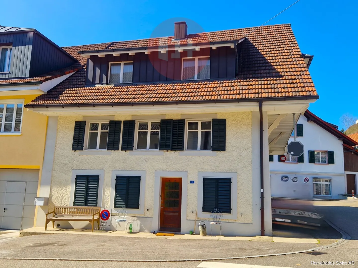 CASA MULTIFAMILIARE CON 3 APPARTAMENTI PER INVESTITORI PRIVATI! - Foto 1 di 11