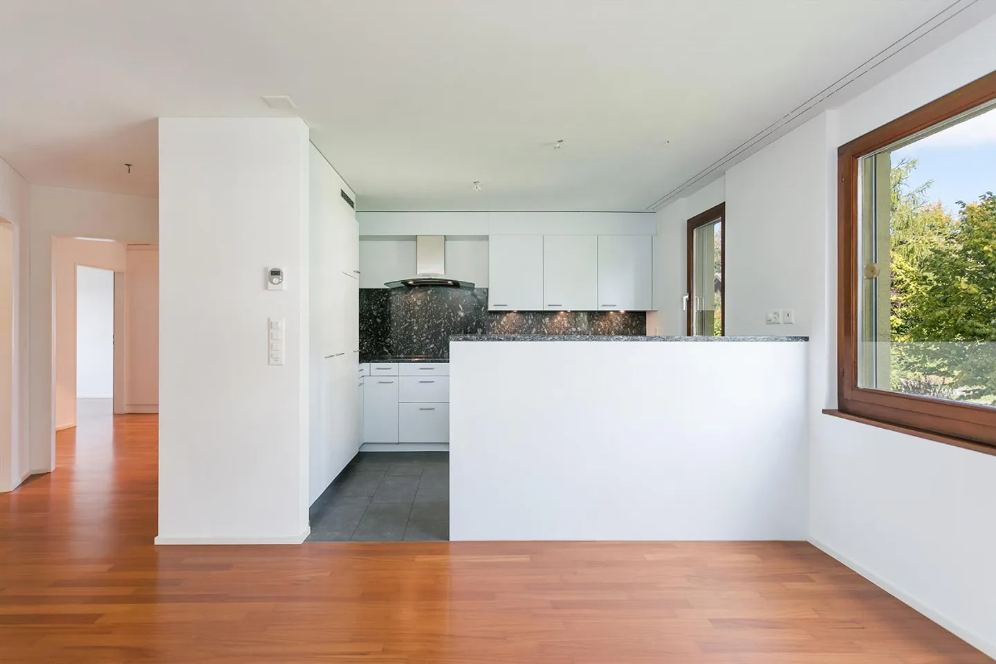 Geräumige Wohnung in ruhiger Lage - Foto 1 von 13