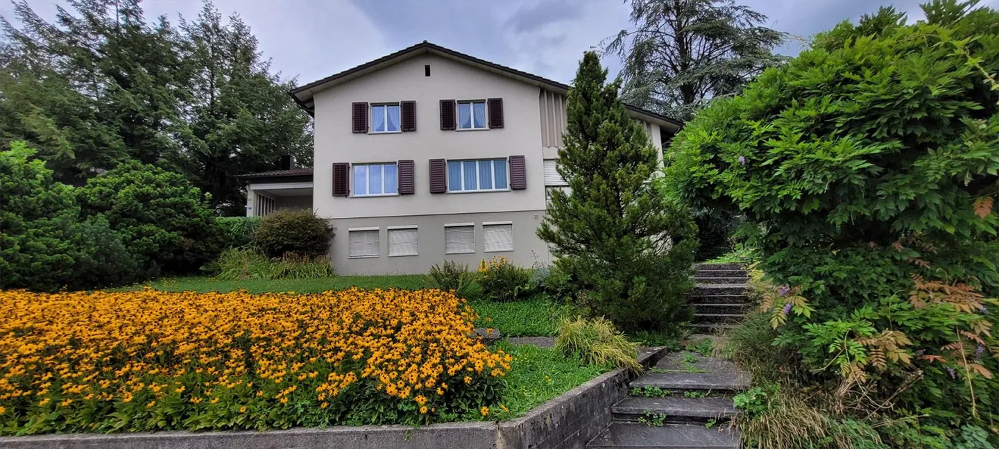 Beautiful apartment in a small multi-family house - Photo 1 of 12
