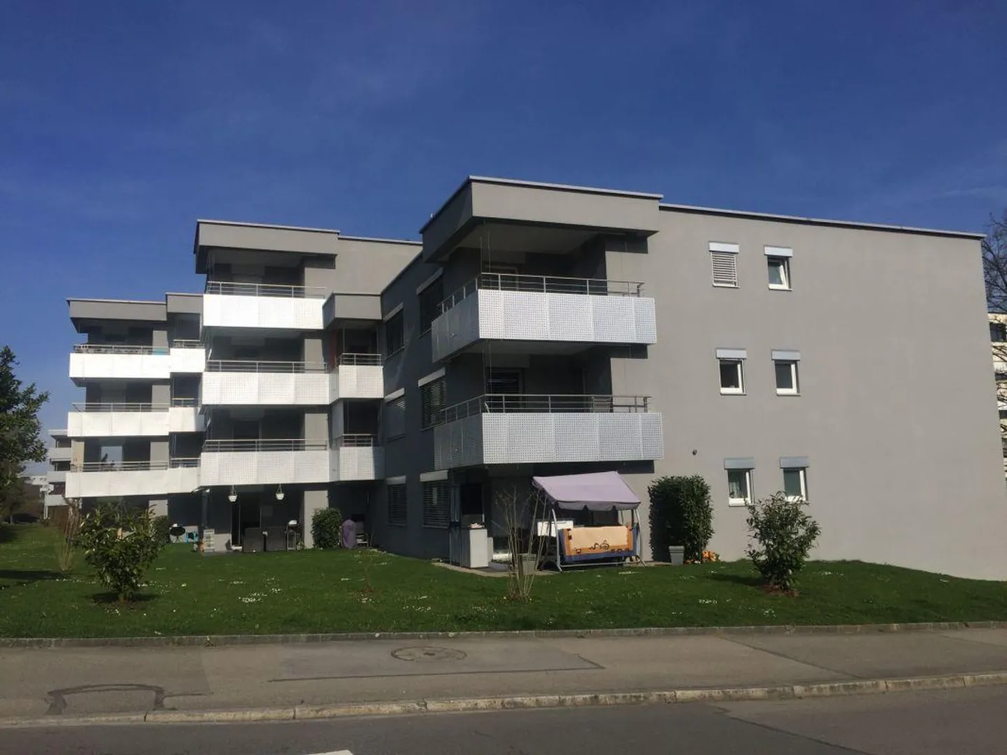 Modern and affordable, single apartment in the Besmer district - Photo 1 of 8