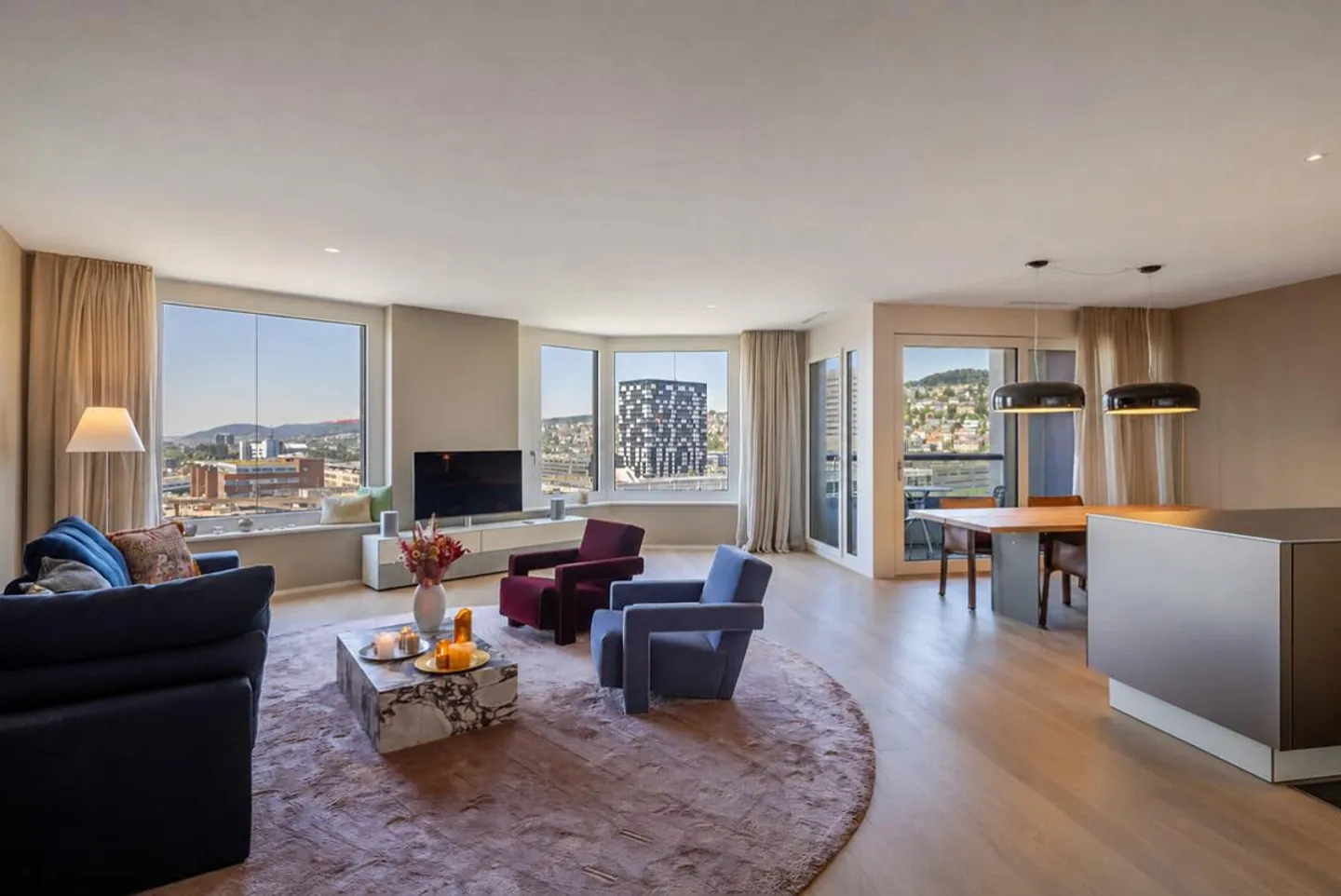 Zürich-West: high-quality and modern living in the Zölly Tower - Photo 1 of 5