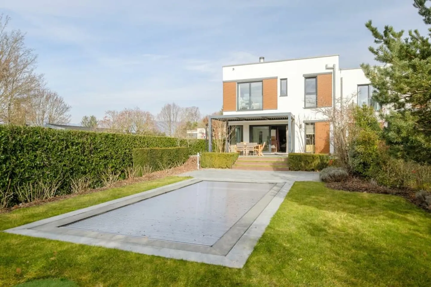 Exklusiv - Wunderschönes modernes Doppelhaus mit Pool - Foto 1 von 13