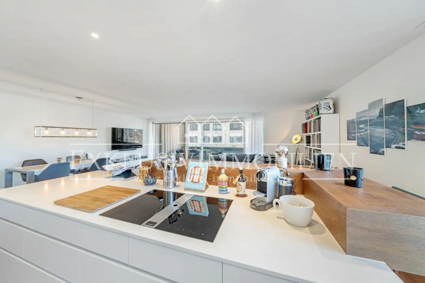 Wohnglück in Lachen - wo modernes Design auf Lebensfreude trifft - Foto 3 di 6