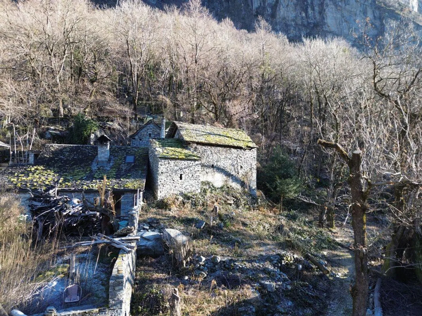 Charming Rustic with Panoramic View in Valle Maggia – A Dream Refuge - Photo 1 of 8