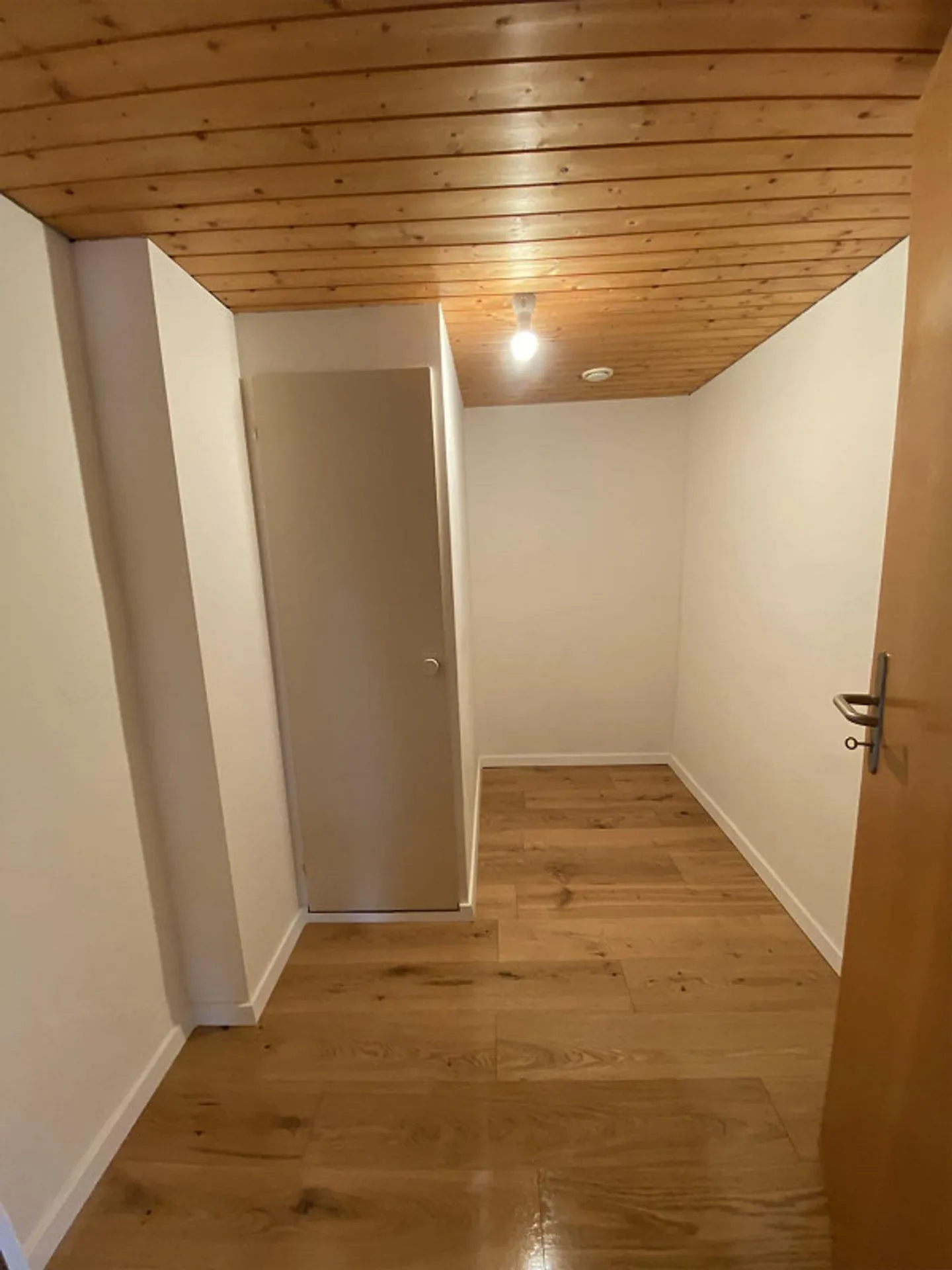 Charming Family Apartment in Lufingen - Photo 10 of 14