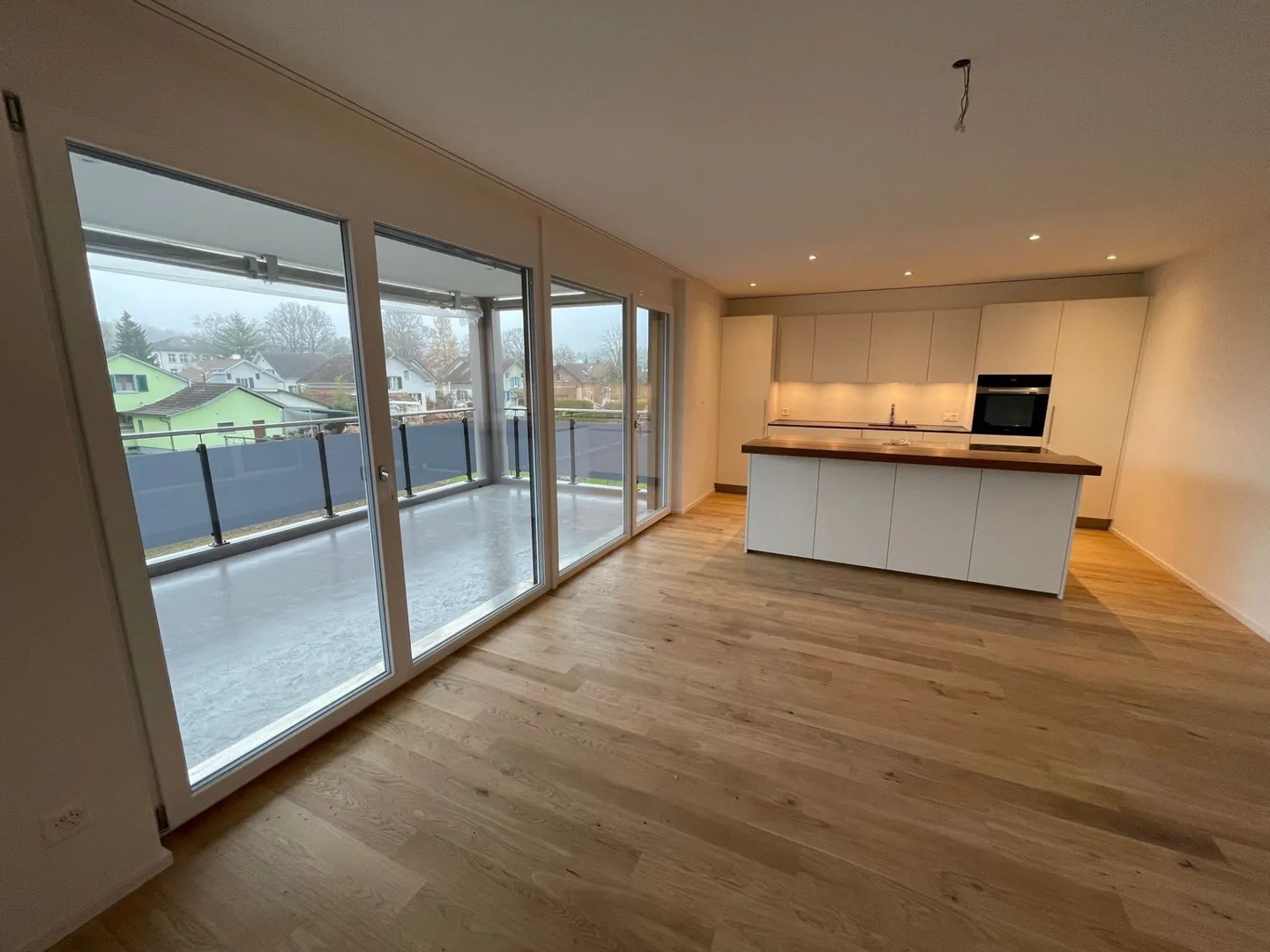 Traumhafte Wohnung an bester Lage der Überbauung - Foto 2 von 14