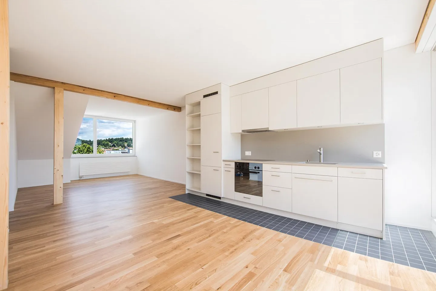 Moderne 2.5-Zimmer-Dachwohnung in beliebtem Veltheim-Quartier - Foto 2 von 9