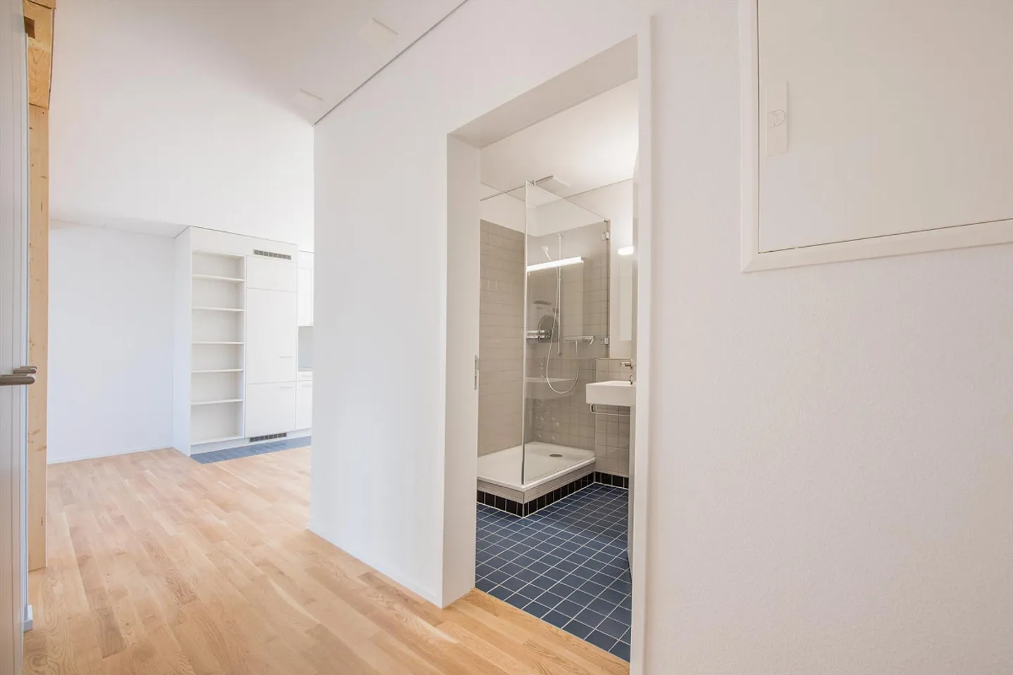 Moderne 2.5-Zimmer-Dachwohnung in beliebtem Veltheim-Quartier - Foto 7 von 9