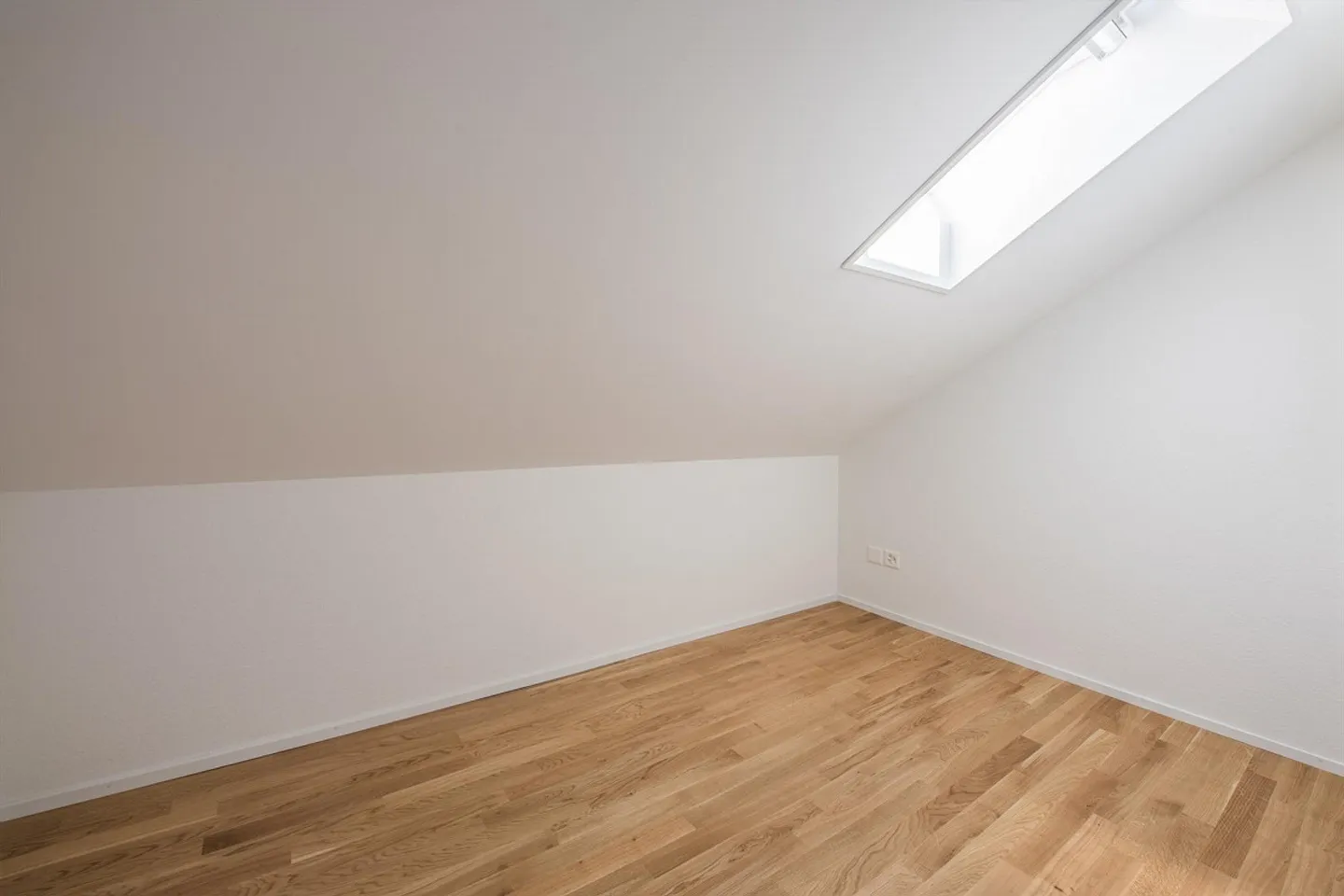 Moderne 2.5-Zimmer-Dachwohnung in beliebtem Veltheim-Quartier - Foto 8 von 9