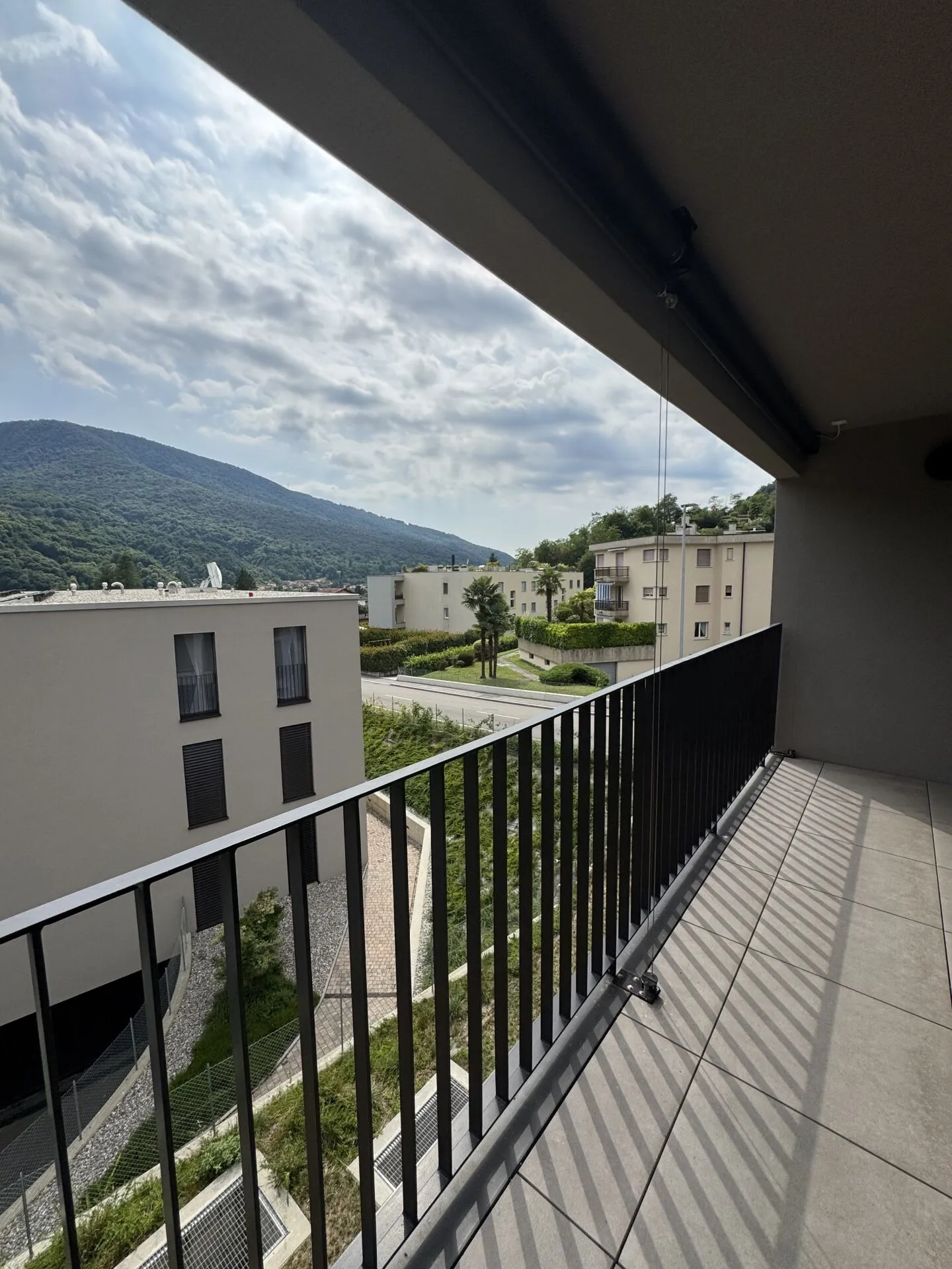 Monteggio 2.5 | Miete 1'250 | Ausgaben 150 | Parkplatz 100 - Foto 5 von 9